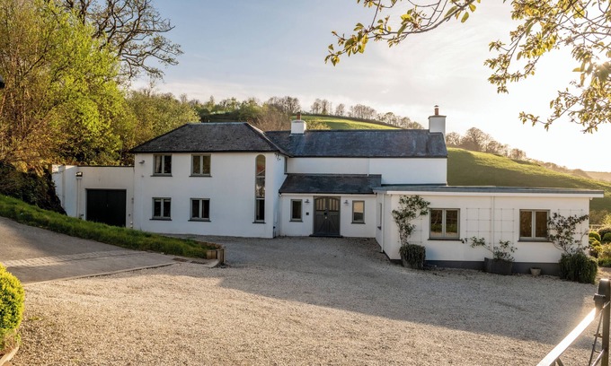 Hele Other | (Sleeps 20) Luxury Coastal Retreat, Epic Exmoor Views