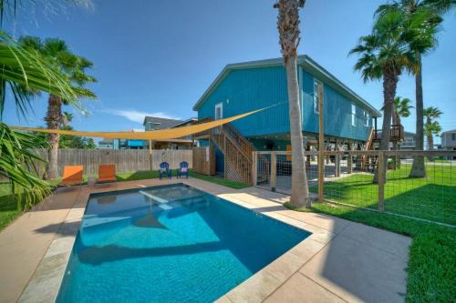 Leeward Sands House | Sleeps 22 2 Homes w Private Pool Game Room Nature Views 7 BDR AvantStay