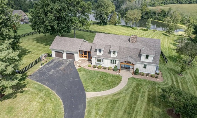 Simpsonville House | Sleeps 24, 6BR, 4BA, Hot Tub