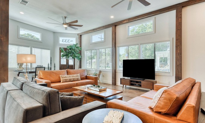 Near East Side House | Sleeps 24 in beds - 2 Homes - Walk to RiverWalk