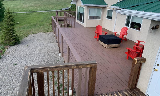 Division No. 3 House | Sleeps 26- 5 mins from Waterton Entrance WCV -A&C