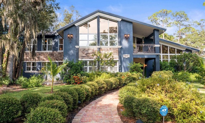 Seminole House | Sleeps 28, Events, Salt Pool/Spa, Outdoor Kichen