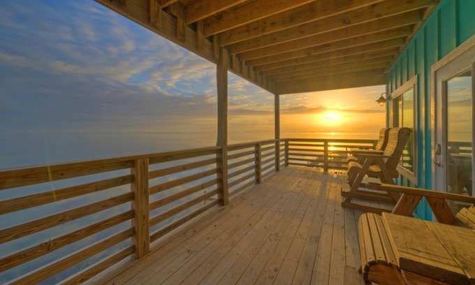 Flour Bluff House | Sleeps 38 | 5 Laguna Village Homes | Waterfront Pool, Private Boat Dock, Ramp