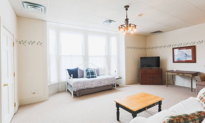 Corry Apartment | Sleeps 5 Fully Equipped Apartment Near Golf Courses