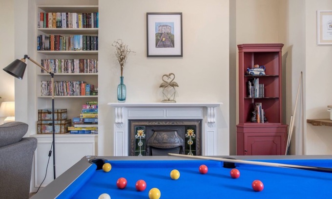 York House | Sleeps 6 Central York 5★Townhouse Parking Courtyard + Pool Table