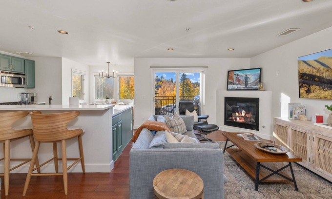 Mountain Village Condo | Sleeps 6-Easy Year Round Trail Access - Mountain Views - Fireplace - Garage