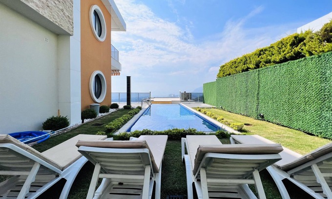 Seki Villa | Sleeps 8 Comfortable and Modern Villa - AWZ 282