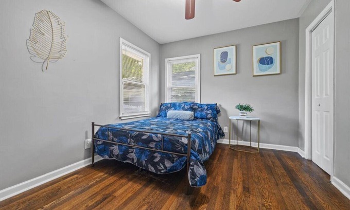 Candler-McAfee House | Sleeps 8 - Downtown Getaway