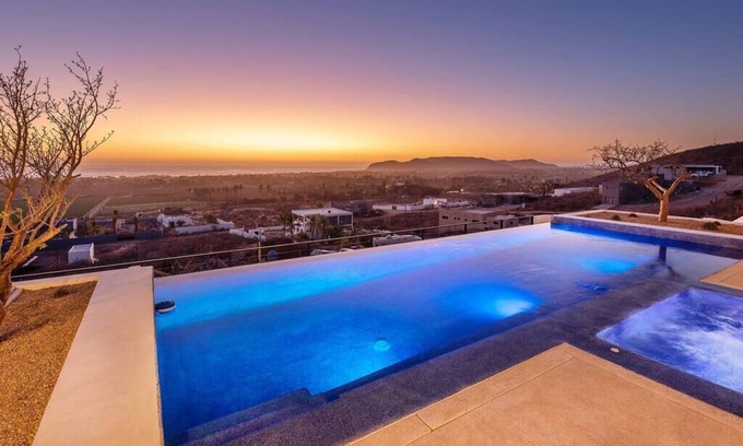 El Pescadero Villa | Sleeps 8-Lavish 4-Bed Villa Ultimate Luxury & Amenities, Luxury Villa