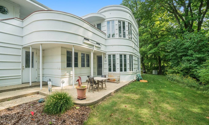 South Haven Condo | Sleepy Hollow Beach Resort introduces Gateway 50
