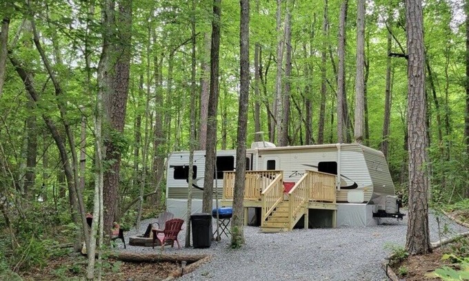 Jamestown RV Rental | Sleepy Hollow Camper