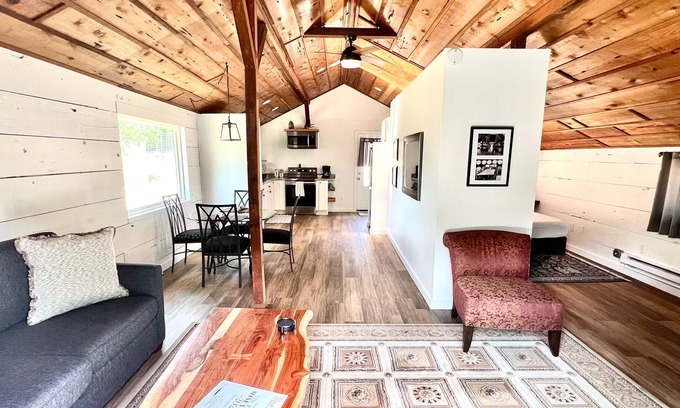 Coombsville Cottage | Slice of Heaven in the Napa Valley