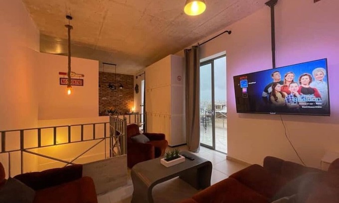Mosta House | Sliema Cozy Industrial Townhouse