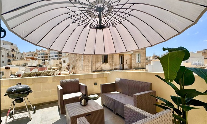 Sliema House | Sliema Unique 4 Bedroom Townhouse Off The Beach