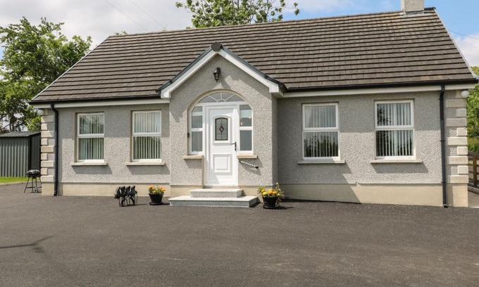 Magherafelt House | Slieve Gallion Cottage