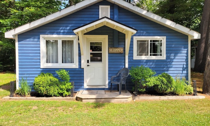 Petawawa Cabin | Slipper Inn Cabin at Pine Ridge Park
