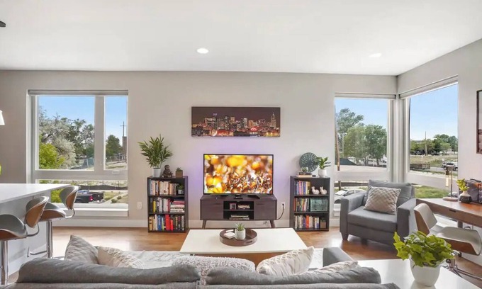 West Colfax House | Slofax Place - Modern 2 Bedroom Townhome in Sloans Lake Denver
