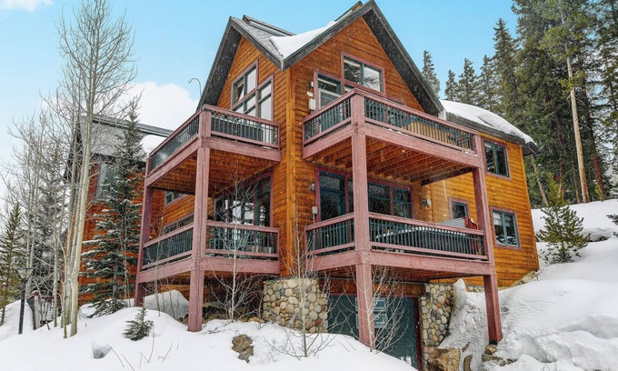 Old Town House | Slopeside Luxury Villa 2 / Hot Tub / Great Views / Best Price - $500 FREE Activities Daily