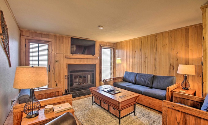 Snowshoe Condo | Slopeside Snowshoe Condo - Walk to Ski Lifts!