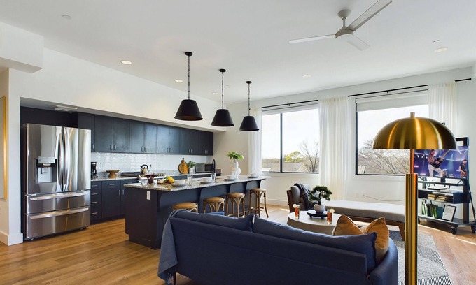 Berry Hill House | Sly Fox-Private Balcony-12 South