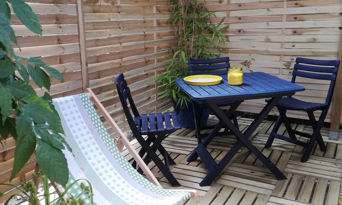 Plessis Tison House | Small atypical house with terrace