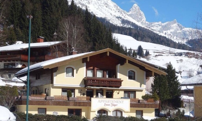 Filzmoos Apartment | Small beautiful holiday home in a central location