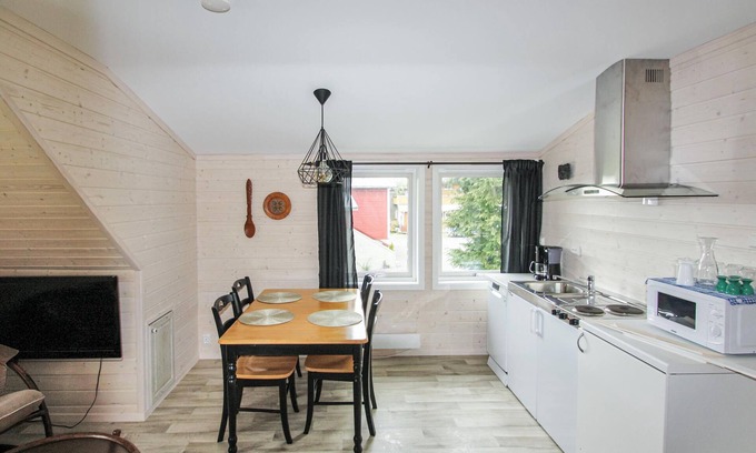 Sokndal Apartment | Small, beautiful holiday apartment 50 metres from the river Sokno.