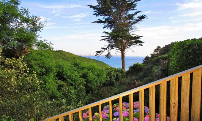 Plouzane House | Small house by the sea