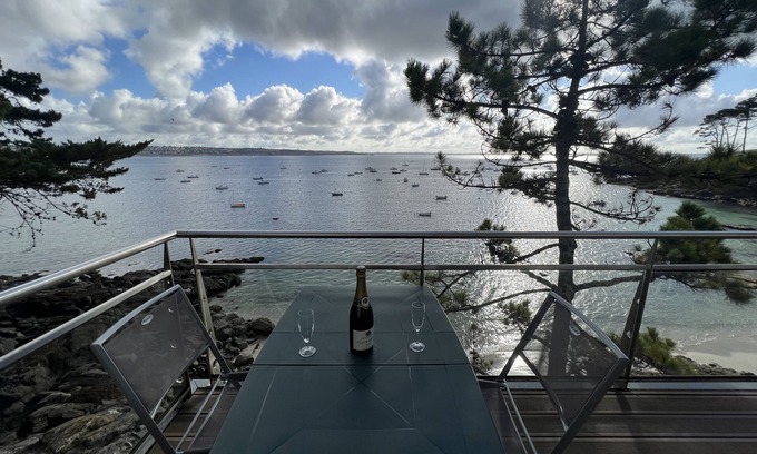 Plougonvelin House | Small house for 2 persons with panoramic sea views in Plougonvelin