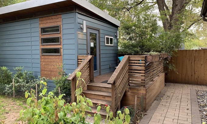 Holly House | Small house: the heart of the east side