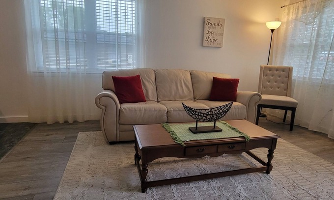 Loxley House | Small nhouse inside the City of Loxley. Big yard. Sage and calm neighborhood