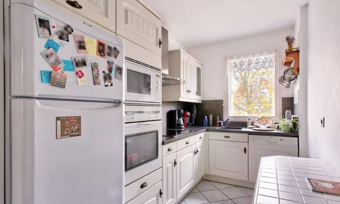 Front de Lac Bed & Breakfast | Small room for women