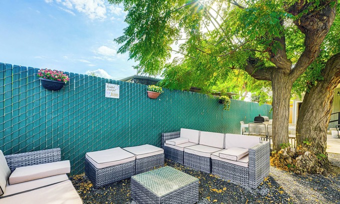 Madera House | Small-Town Charm & Patio Dining: Home in Madera!