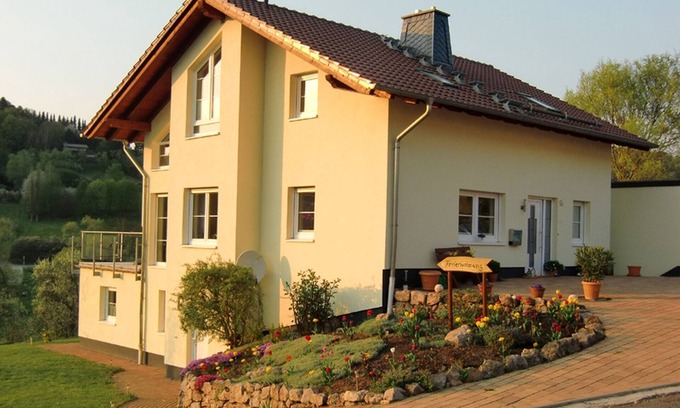 Nieder-Werbe Condo | Small vacation apartment (65m²) with "beautiful view" Garden with playground
