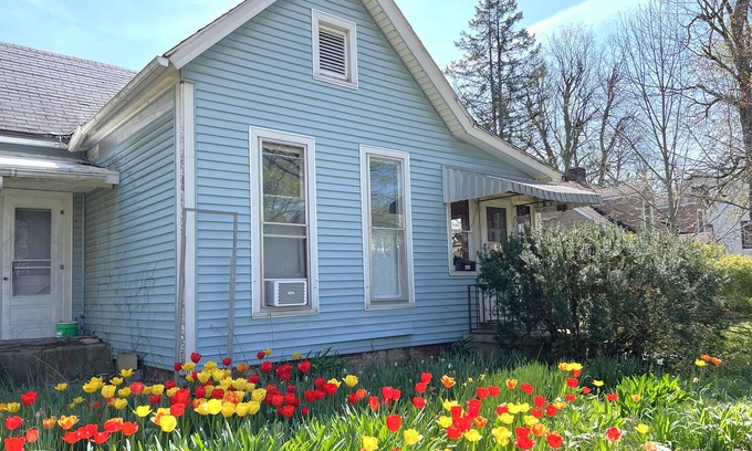 Richmond House | Small Victorian Cottage at Earlham, W/D, 100+Mbps Wifi