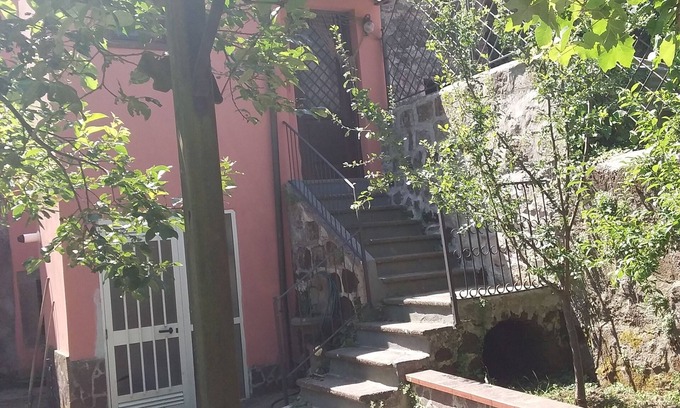 Roccamonfina House | Small villa in the cool and picturesque hilly landscape of Roccamonfina