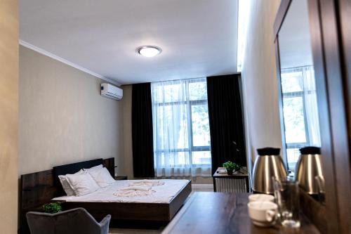 Saints Constantine and Helena Apartment | Smart Double Room - Central Stay