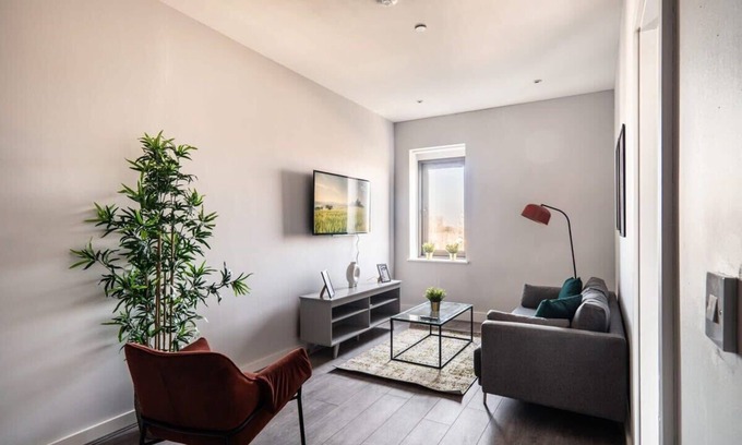 Crosby Apartment | Smart 2 Bed Apartment in Waterloo, Liverpool
