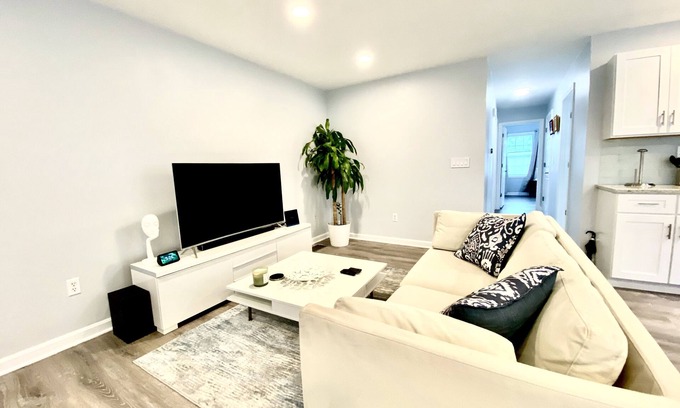 Wanskuck Condo | Smart and Luxurious condo in the Heart of Providence