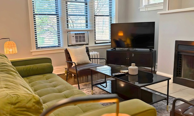 Boystown Apartment | Smart & Stylish 2-Bedroom Unit
