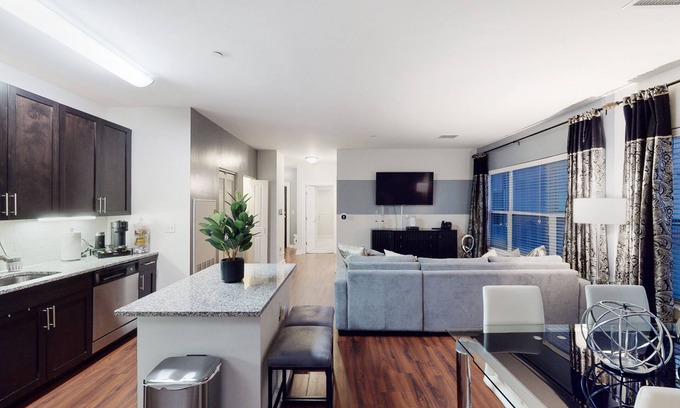 Malden Apartment | Smart TV❤ of Mass General Hosp❤20min→Airport