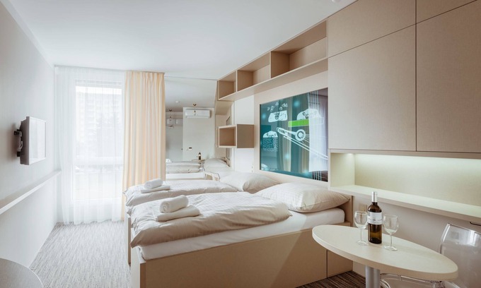 Olomouc Hotel | Smarthotel Nezvalova Archa