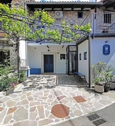 Sempas House | Smetova - The Blue Door House