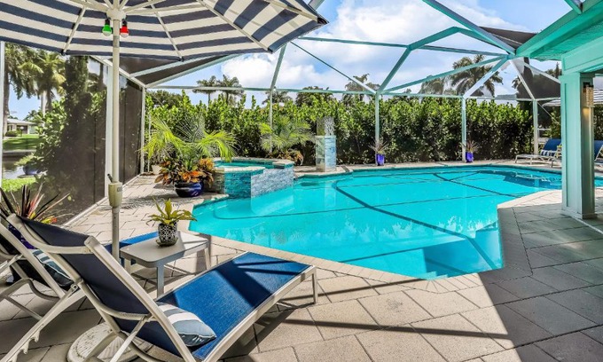 Yacht Club House | Smiles and Sunshine