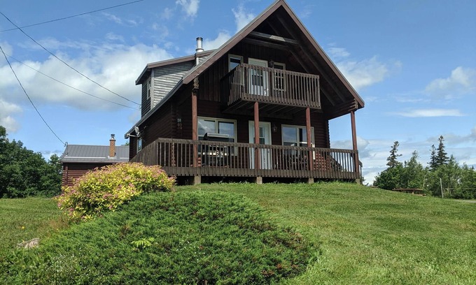 Scotsburn Cabin | Smith Rock Chalets & Retreat