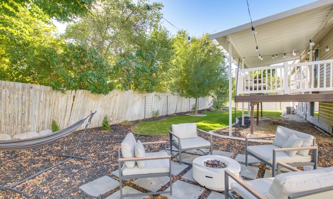 Smithfield House | Smithfield Retreat: Ideal for Family Gatherings!