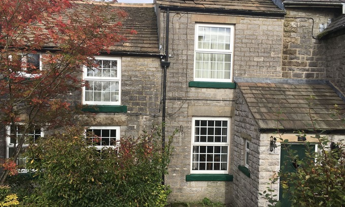 Sparrowpit Cottage | Smithy Cottage; comfortable 18th Century Cottage. In the Peak District Park