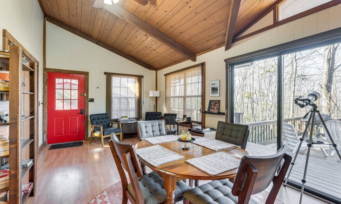 Andrews Cabin | Smoky Mountain Cabin w/Fire Pit & Stunning Views!