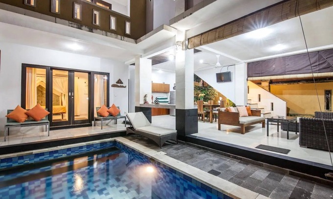 Legian City-Centre Villa | SMV . 6-BR · ❤️6BR Pool Prime Area Walk to Beach N Shops Legian