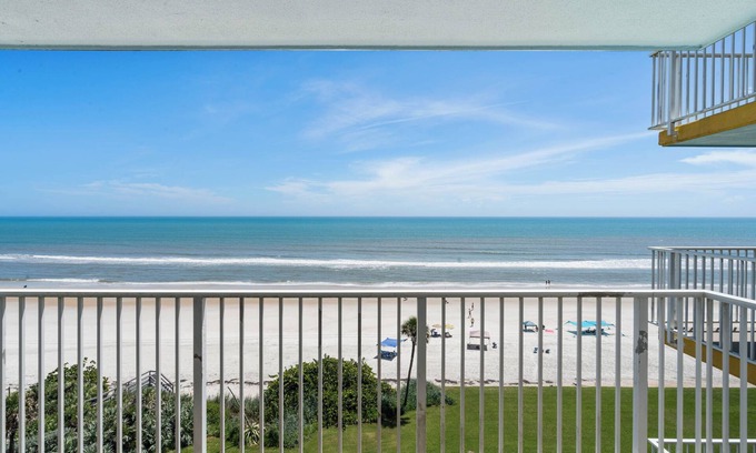 New Smyrna Beach Condo | Smyrna Beach Club 703 spacious beach front condo